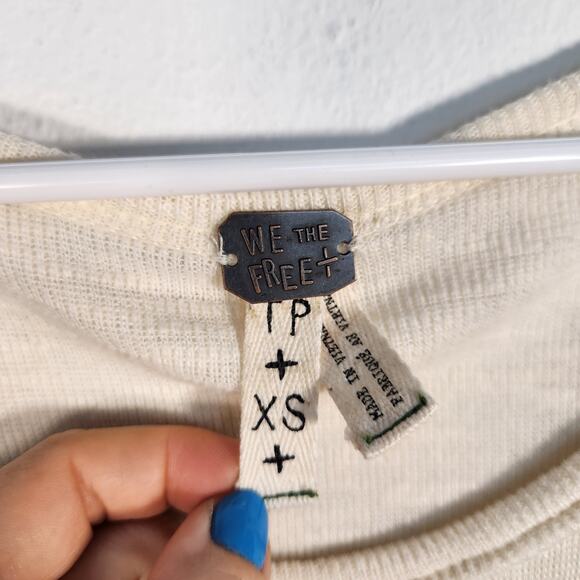 Free People We The Free Linen Blend Thermal Tee Top XS Cream Minimalist Boho - Picture 3 of 8